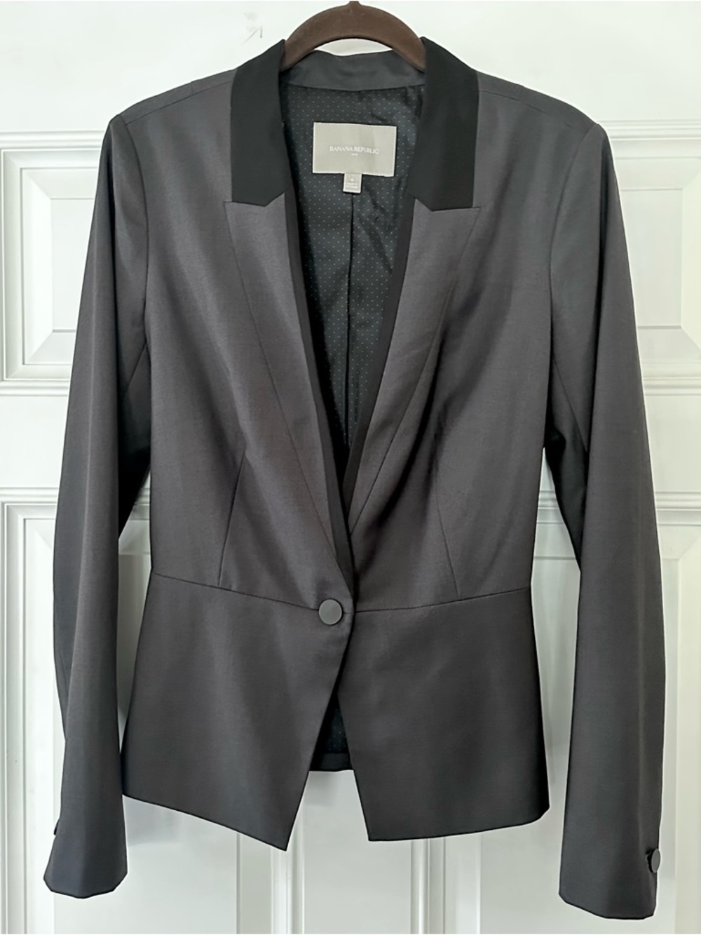 Banana Republic Charcoal Gray Tuxedo Blazer Black Lapel Single Button 6